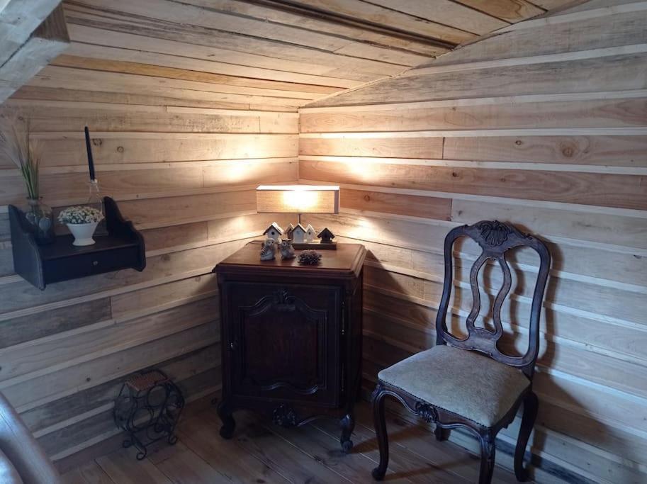 Le P'Tit Nid : Mini Loft Pour 2 A 4 Personnes Villa Tellin Exterior photo